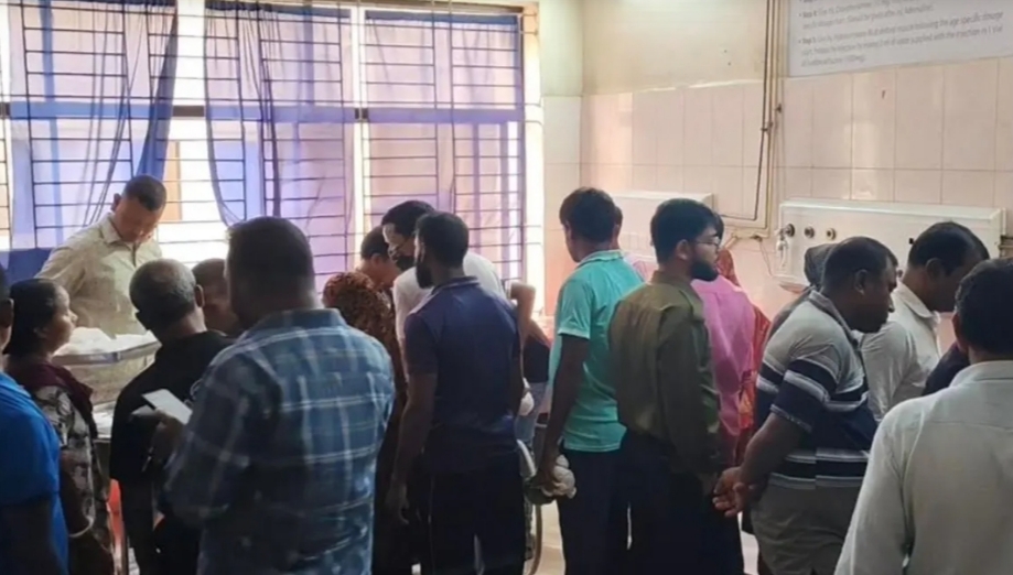 ঠাকুরগাঁওয়ে সড়ক দুর্ঘটনায় শিক্ষার্থীসহ নিহত ২
